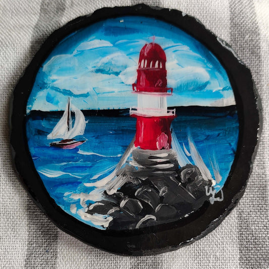 Untertasse Roter Leuchtturm auf Schiefer